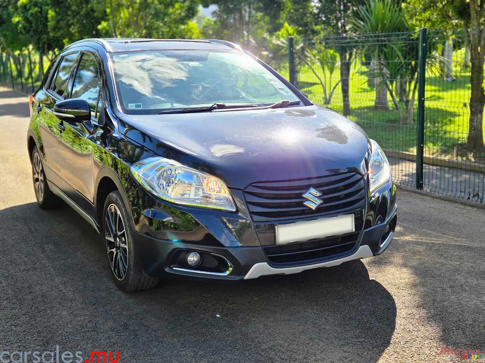 2015' Suzuki SX4 S-Cross AllGrip photo #2