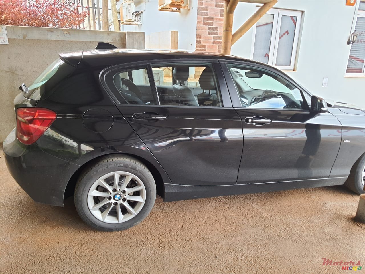 2015' BMW 116 Urban Line photo #2