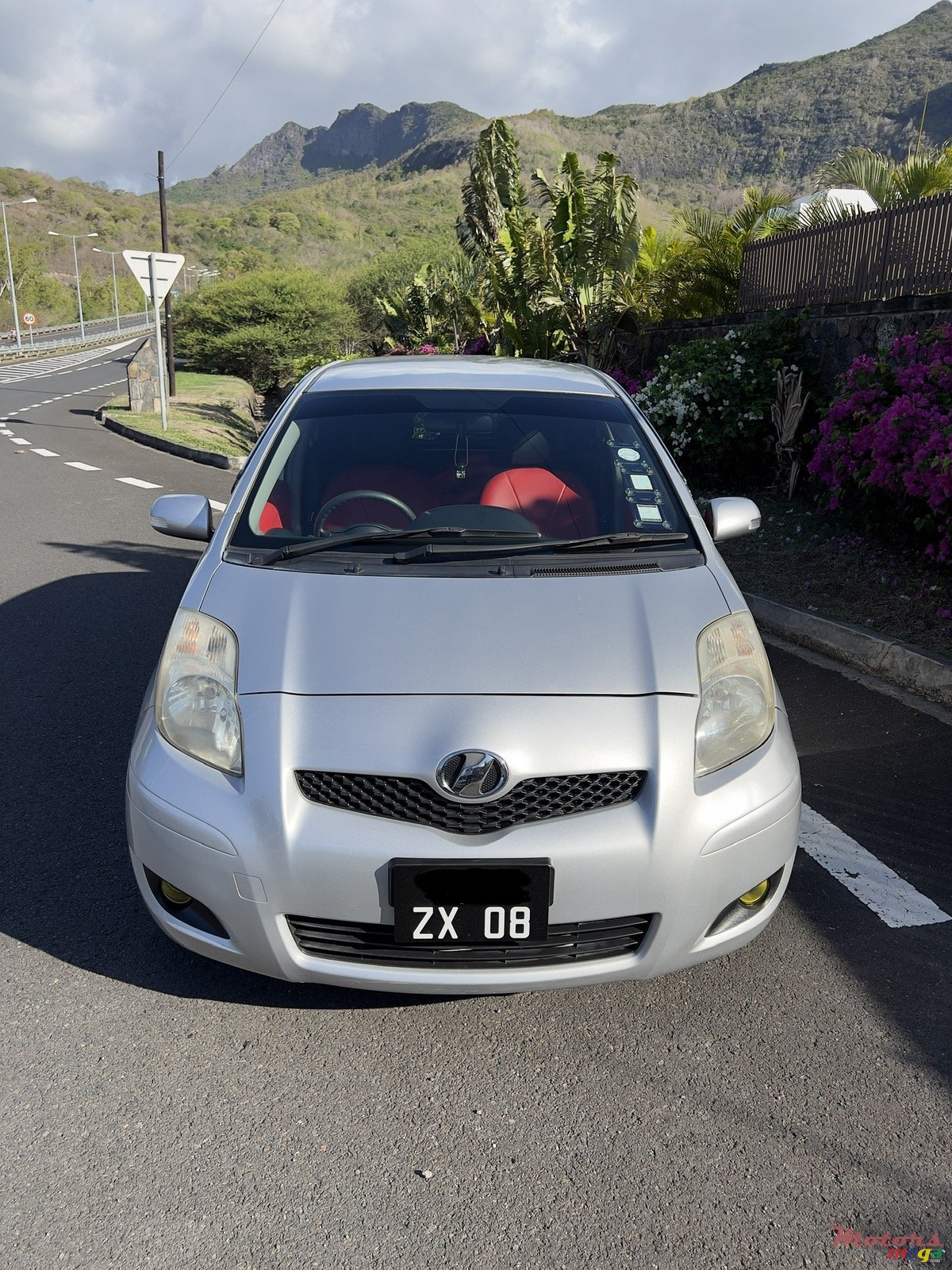 2008' Toyota photo #4