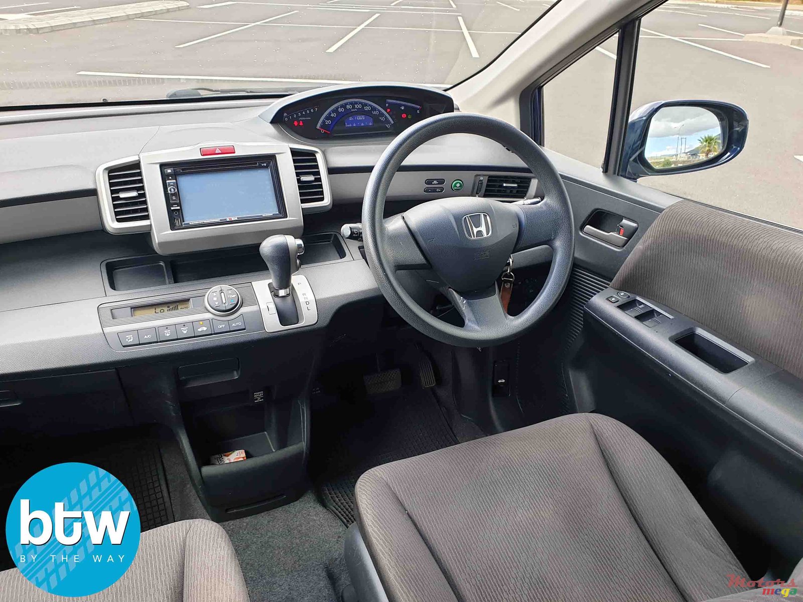 2011' Honda photo #6