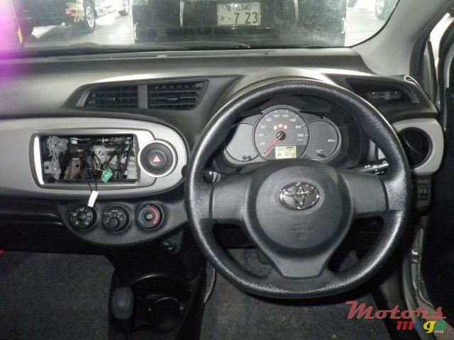 2013' Toyota Vitz photo #3