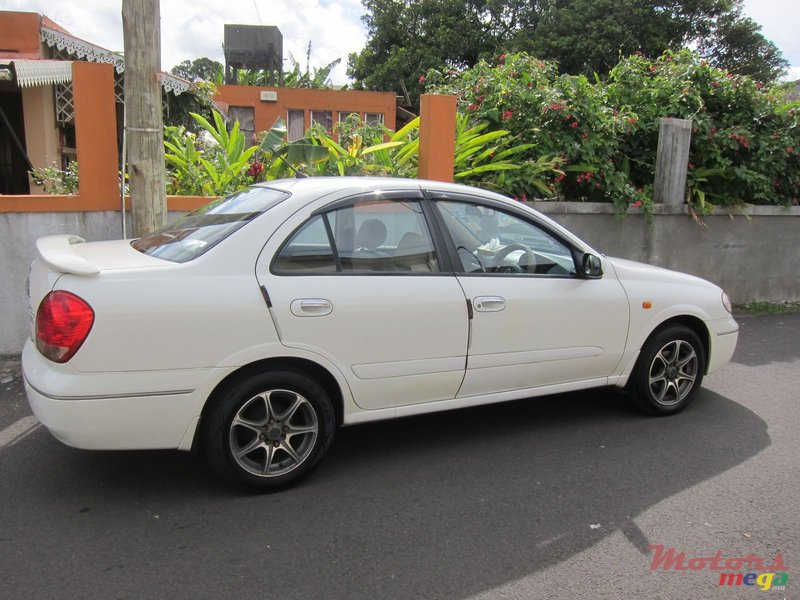 2004' Nissan Sunny photo #4