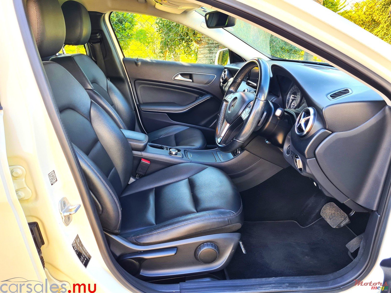 2014' Mercedes-Benz A 200 Urban Line photo #6