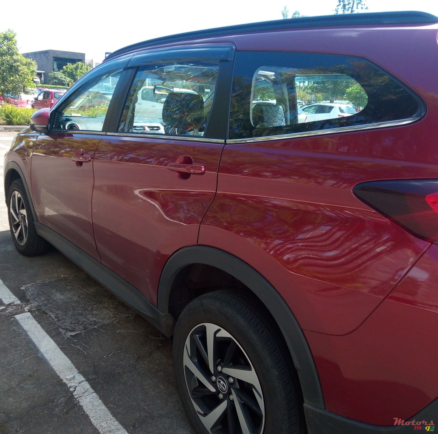 2018' Toyota Rush photo #2