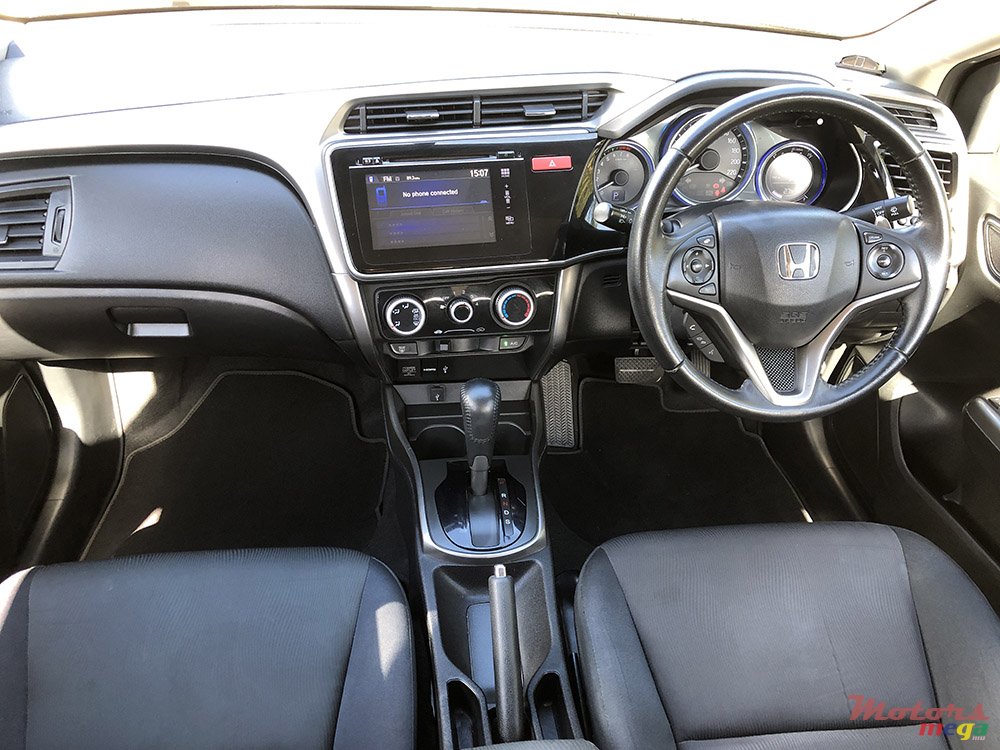 2015' Honda Ballade photo #6