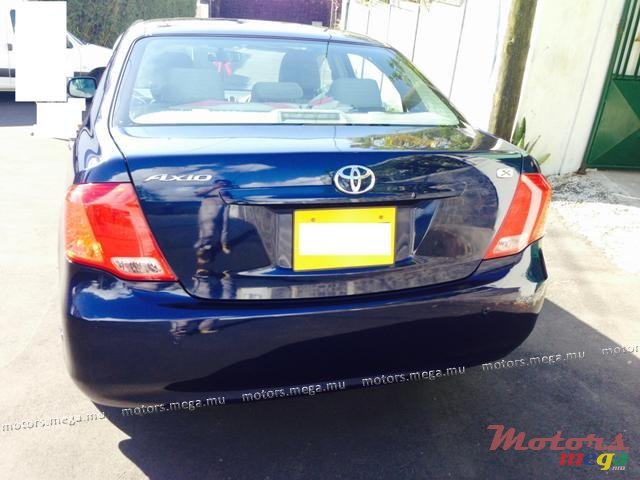 2006' Toyota Axio ZV 06 photo #7
