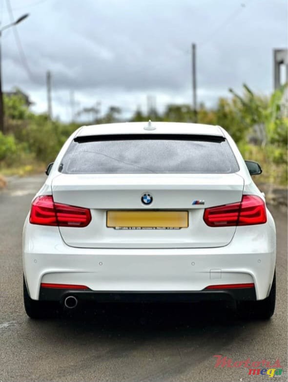 2015' BMW 318 photo #4