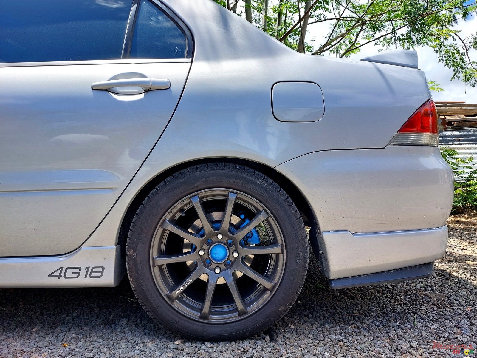 2005' Mitsubishi Lancer photo #6