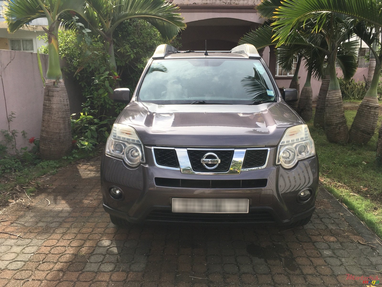 2013' Nissan X-Trail 4 x 4 photo #3
