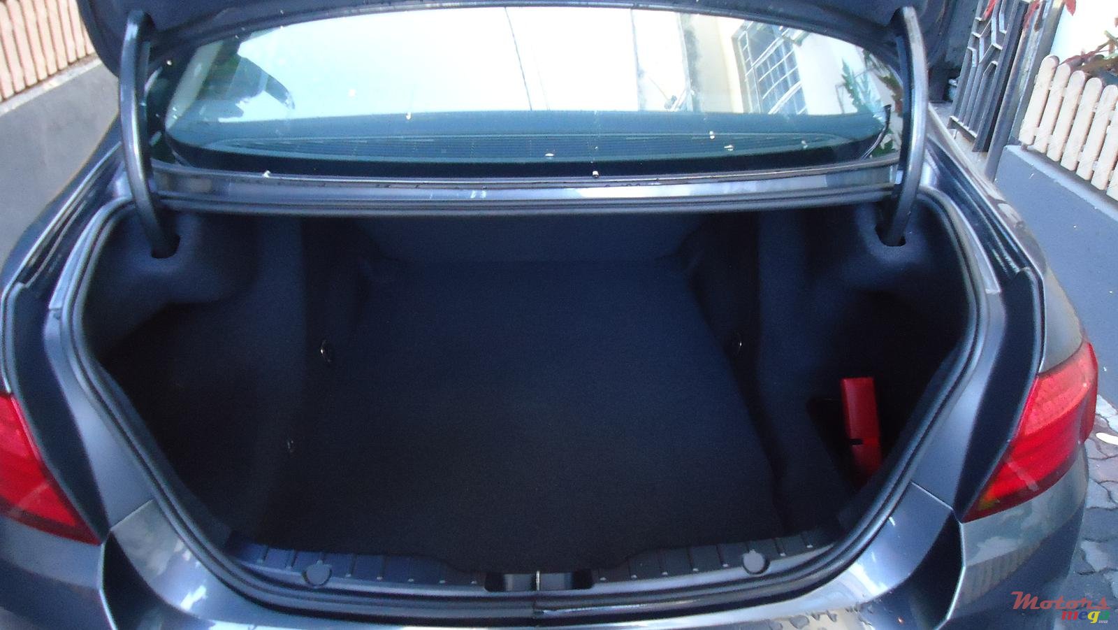 2016' BMW 520 photo #2