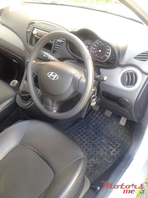 2012' Hyundai i10 photo #4