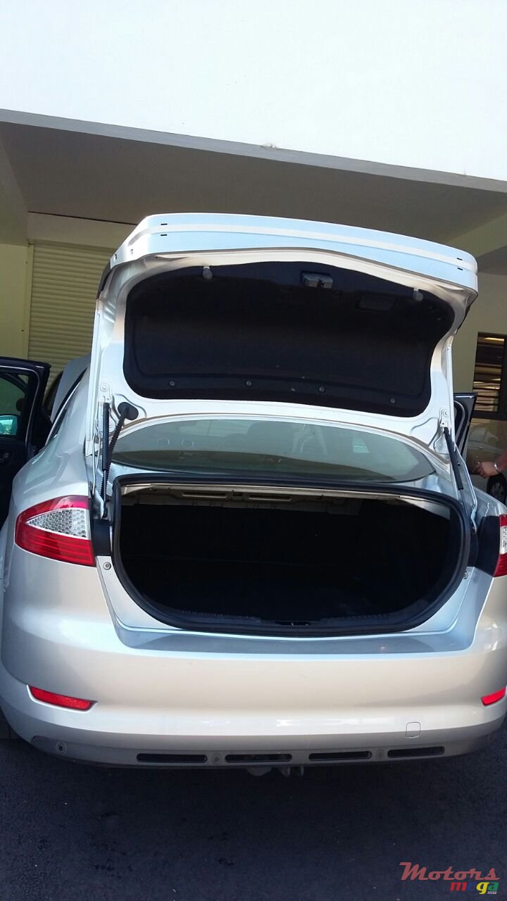 2009' Ford Mondeo photo #4