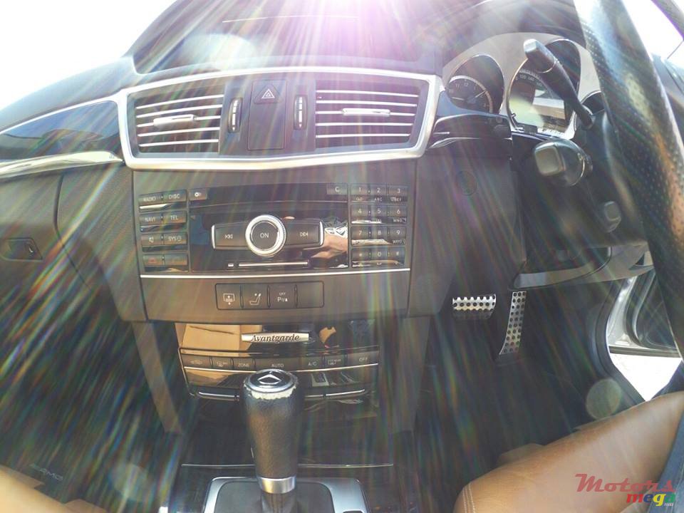 2013' Mercedes-Benz E-Class E200 AMG photo #4