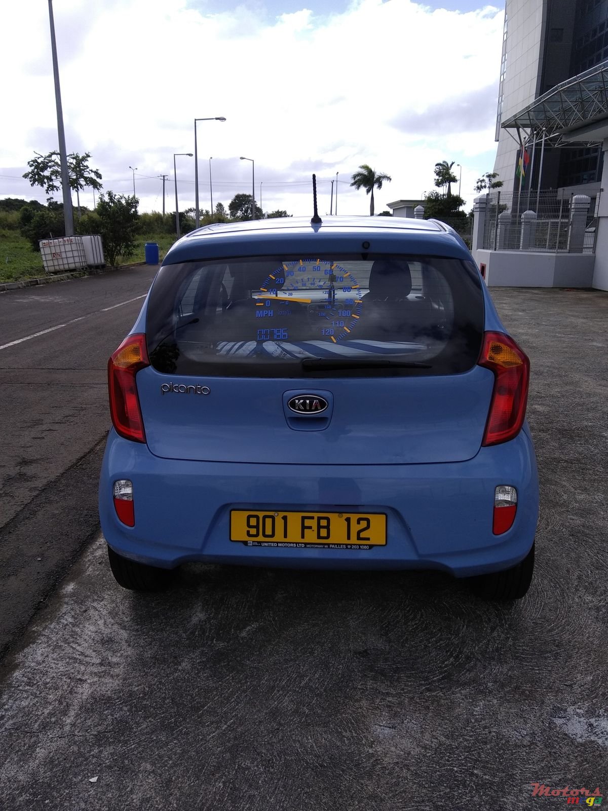 2012' Kia Picanto photo #3