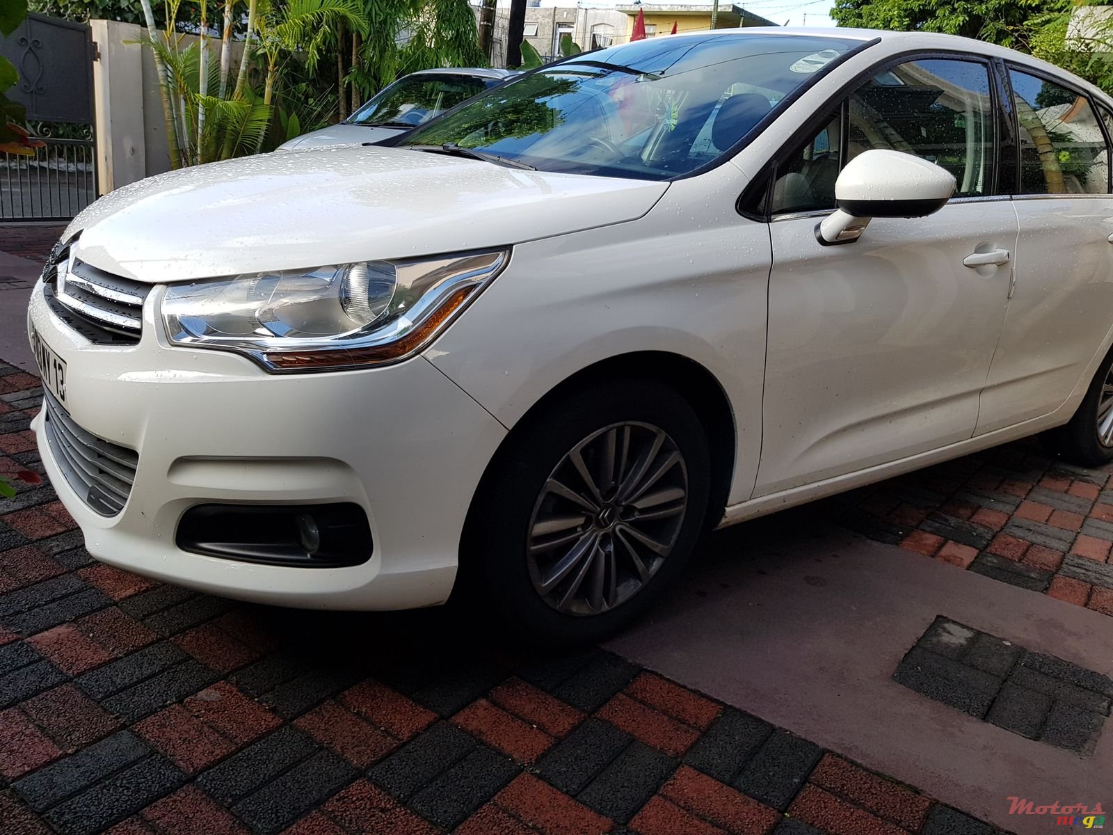 2013' Citroen C4 photo #7