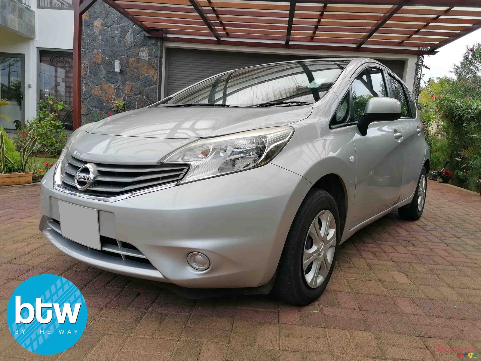 2013' Nissan Note photo #2