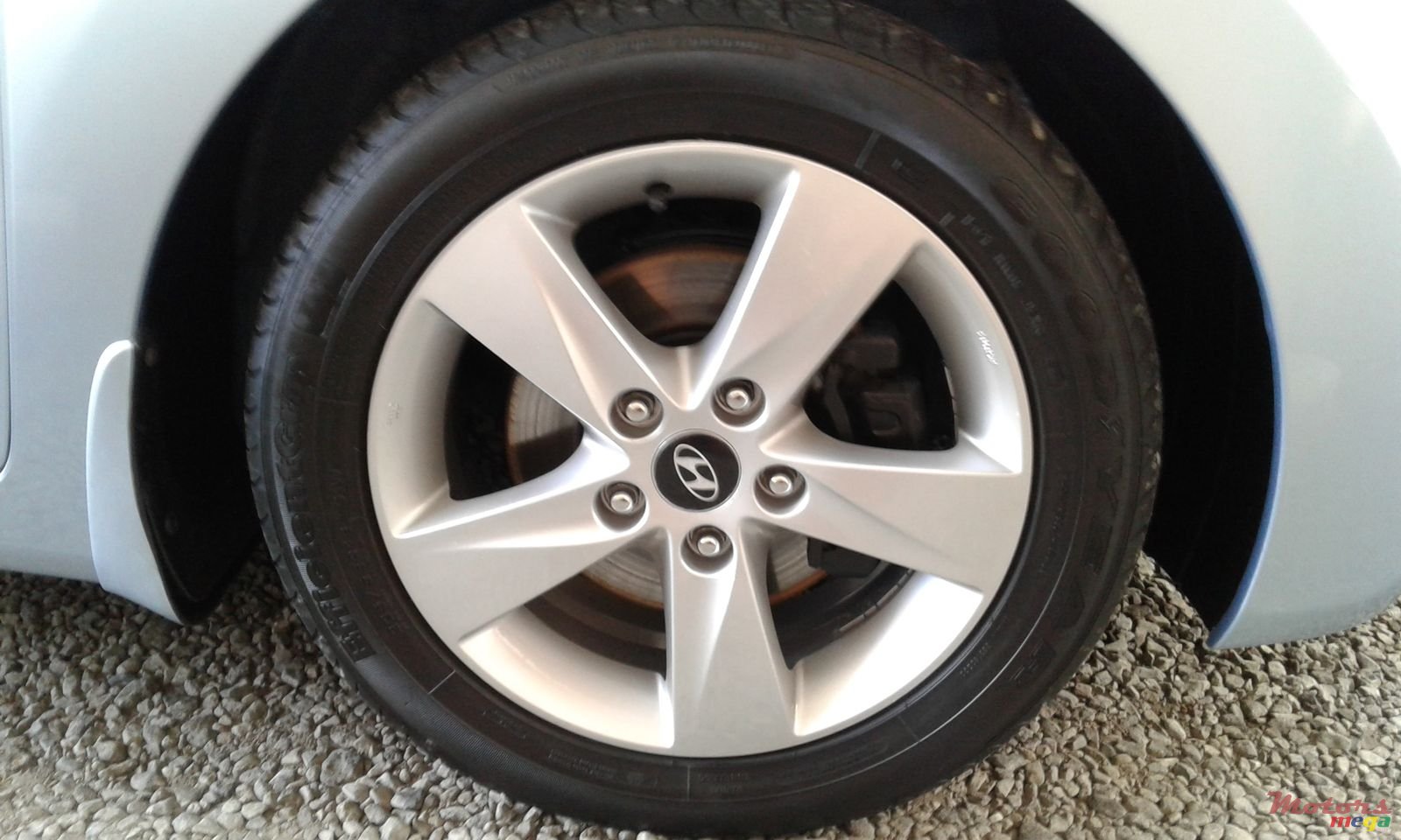 2013' Hyundai Elantra photo #7