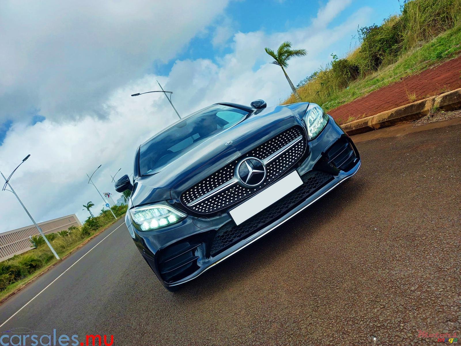 2019' Mercedes-Benz C-Class C200 AMG Coupé photo #1