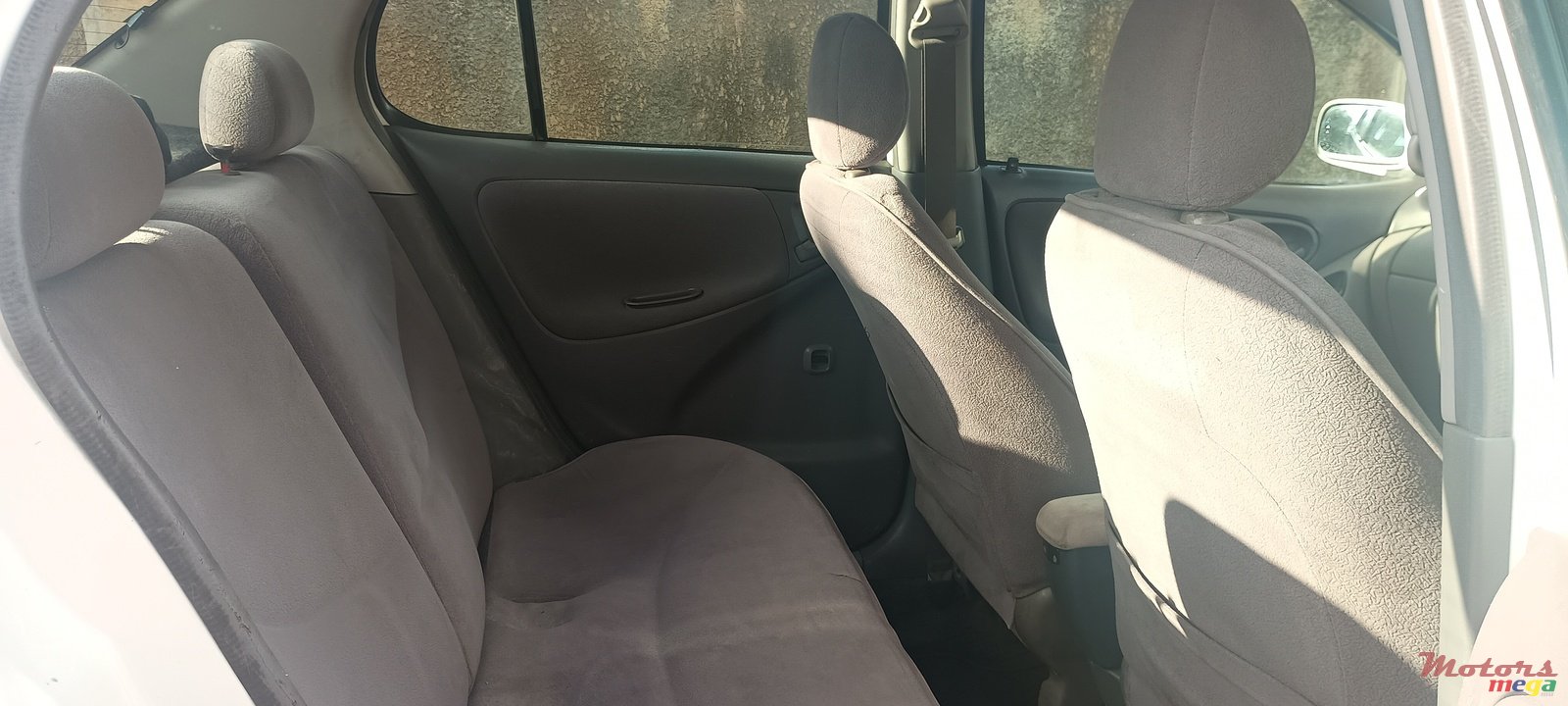 2002' Toyota Platz photo #6