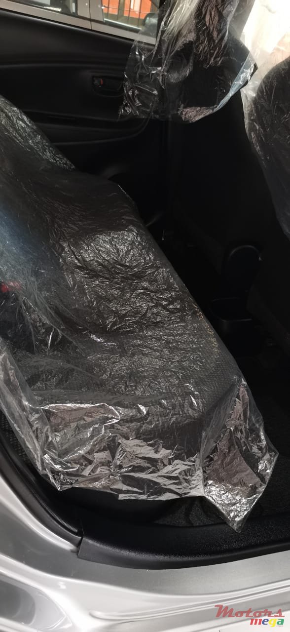 2018' Toyota Vitz photo #4