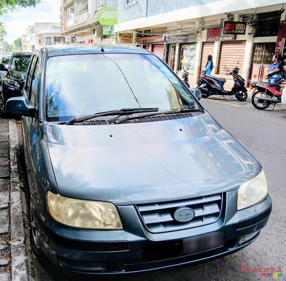 2004' Hyundai Matrix photo #1