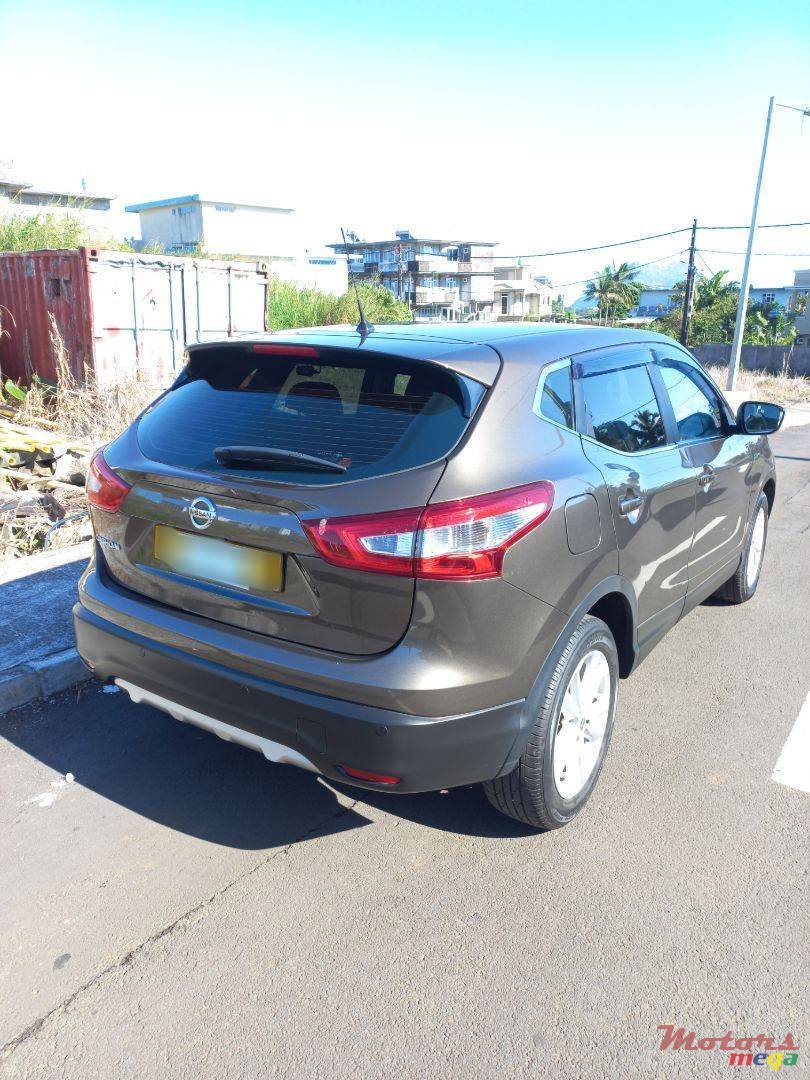 2015' Nissan Qashqai photo #6