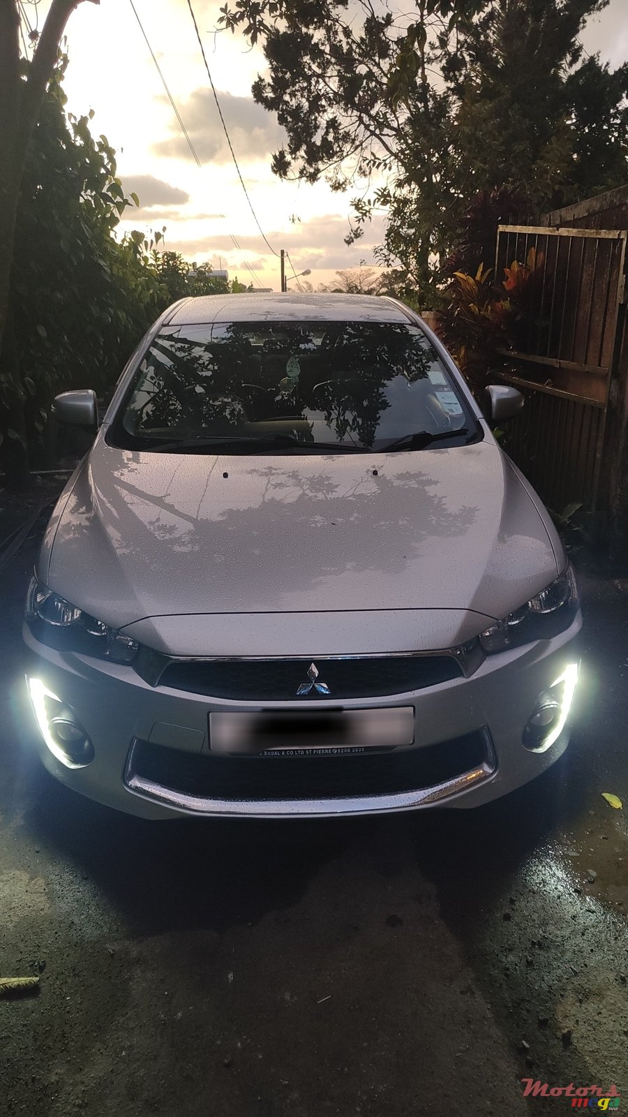 2016' Mitsubishi Lancer photo #4