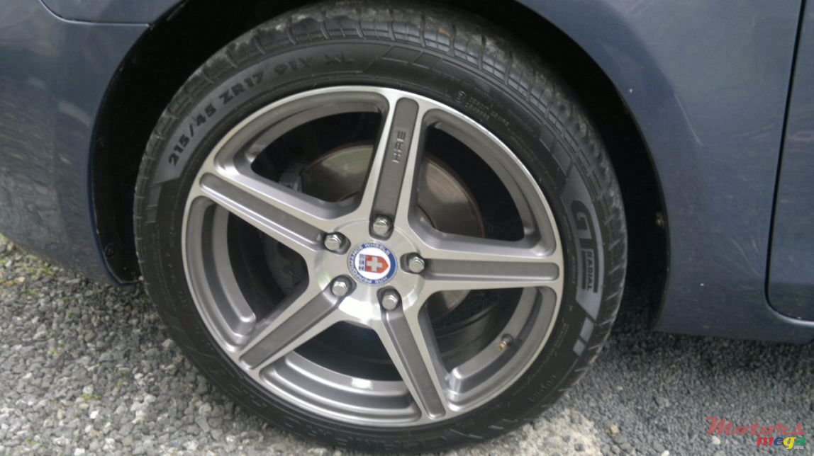 2007' Mazda Axela photo #1