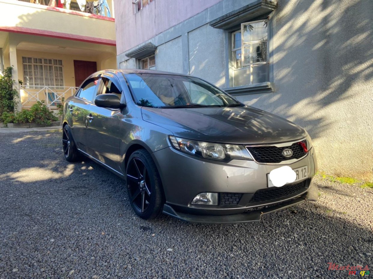 2012' Kia Cerato photo #4