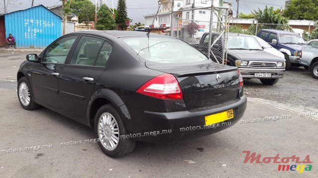 2008' Renault Megane photo #4