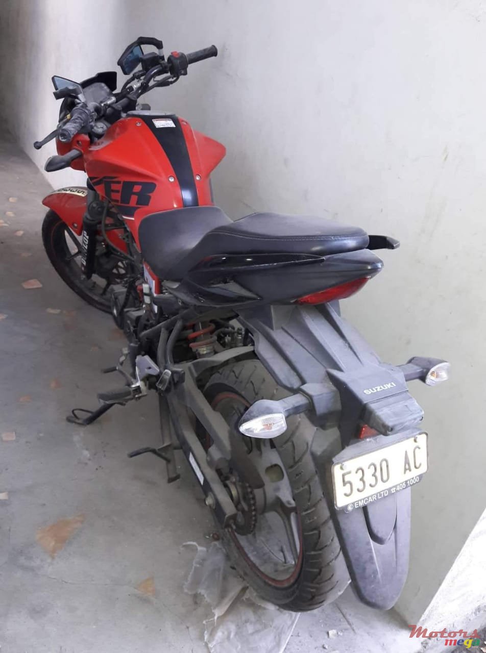 2017' Suzuki GSX photo #2