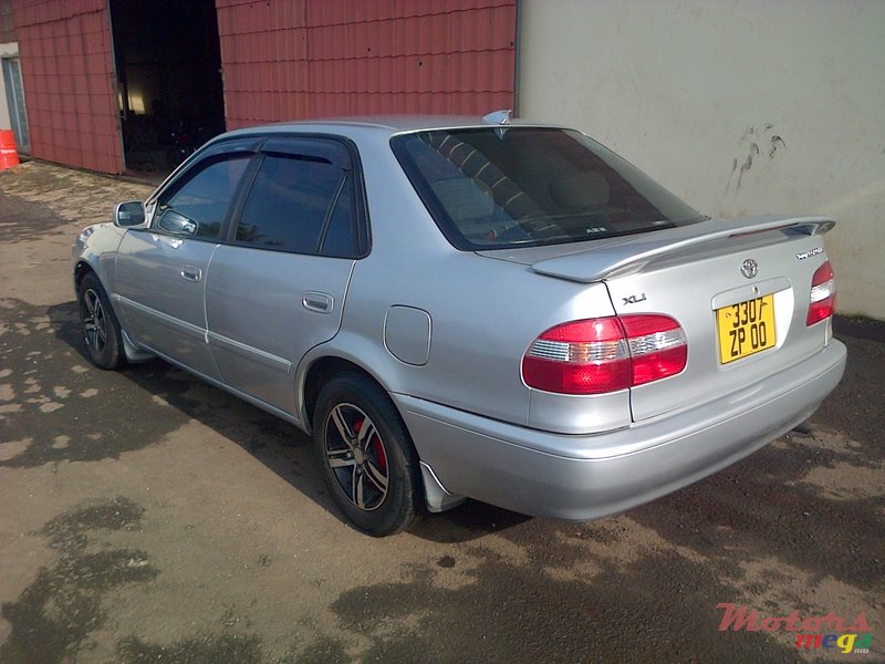 2000' Toyota Corolla photo #1