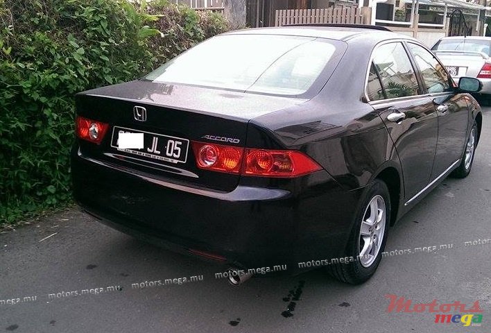 2005' Honda Accord photo #2