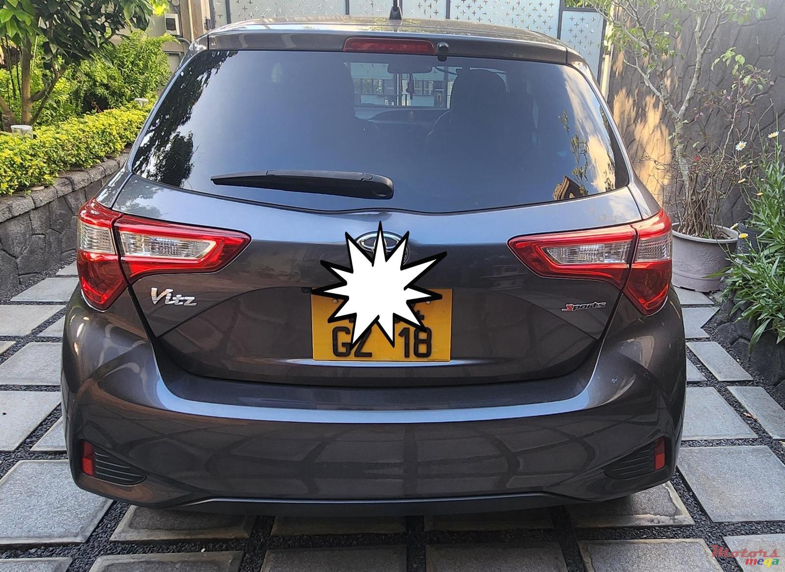 2018' Toyota Vitz photo #3