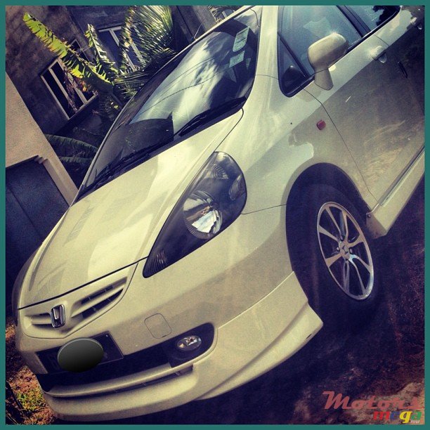 2004' Honda Jazz photo #1