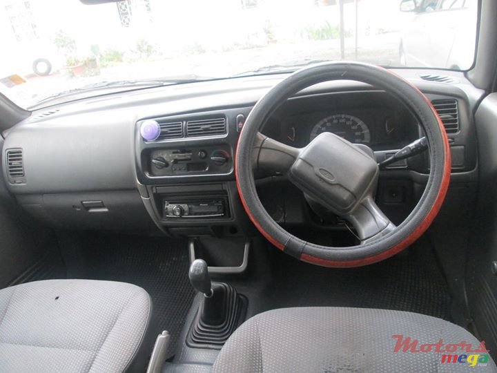 2003' Mitsubishi L 200 photo #5