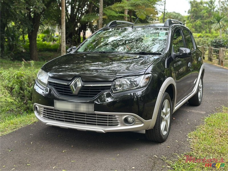 2016' Renault Sandero StepWay photo #2