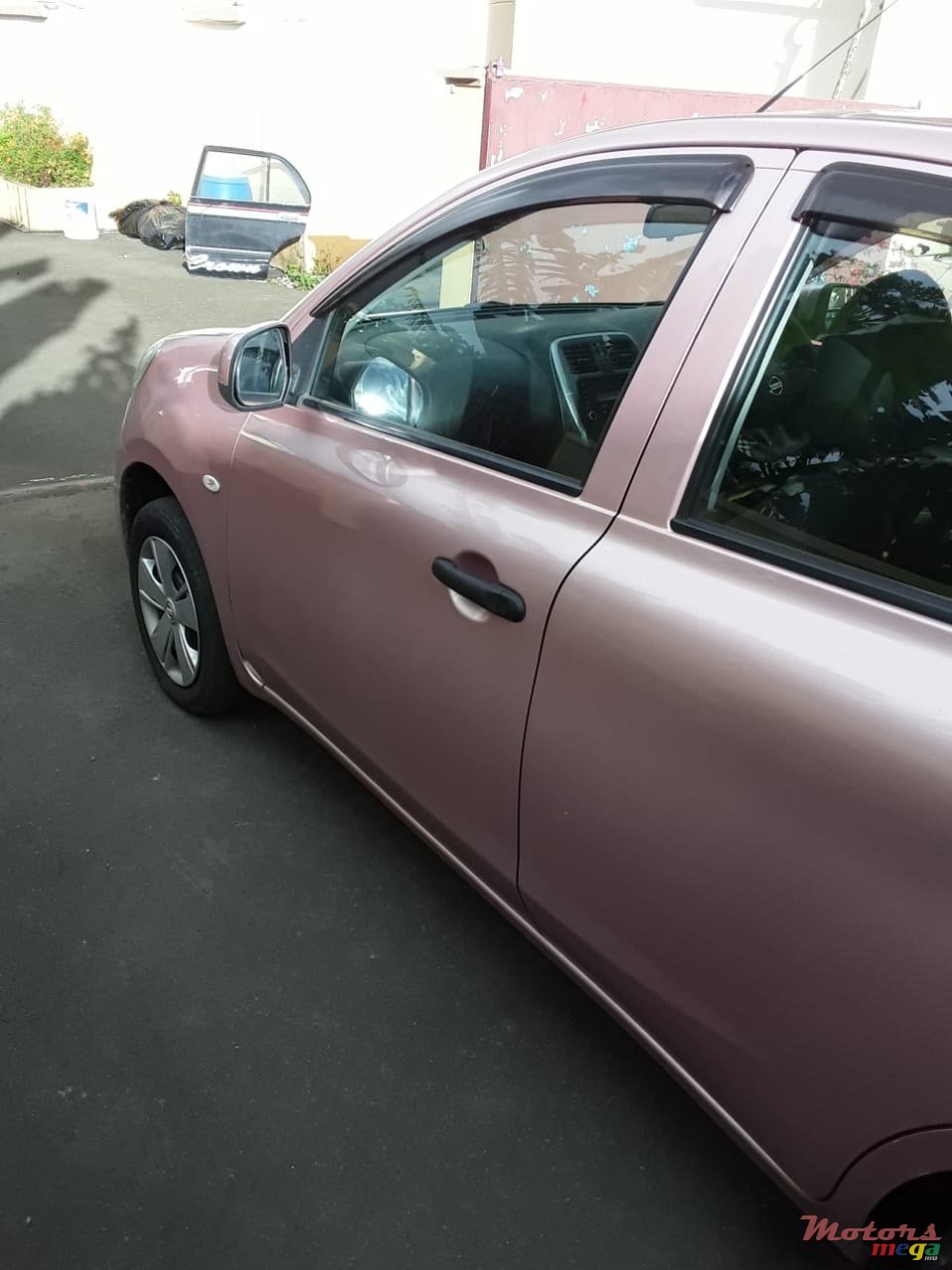 2015' Nissan March photo #4