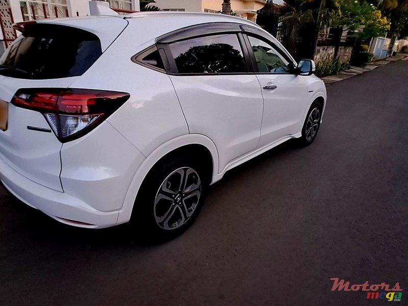 2016' Honda HR-V Vezel z sencing photo #4