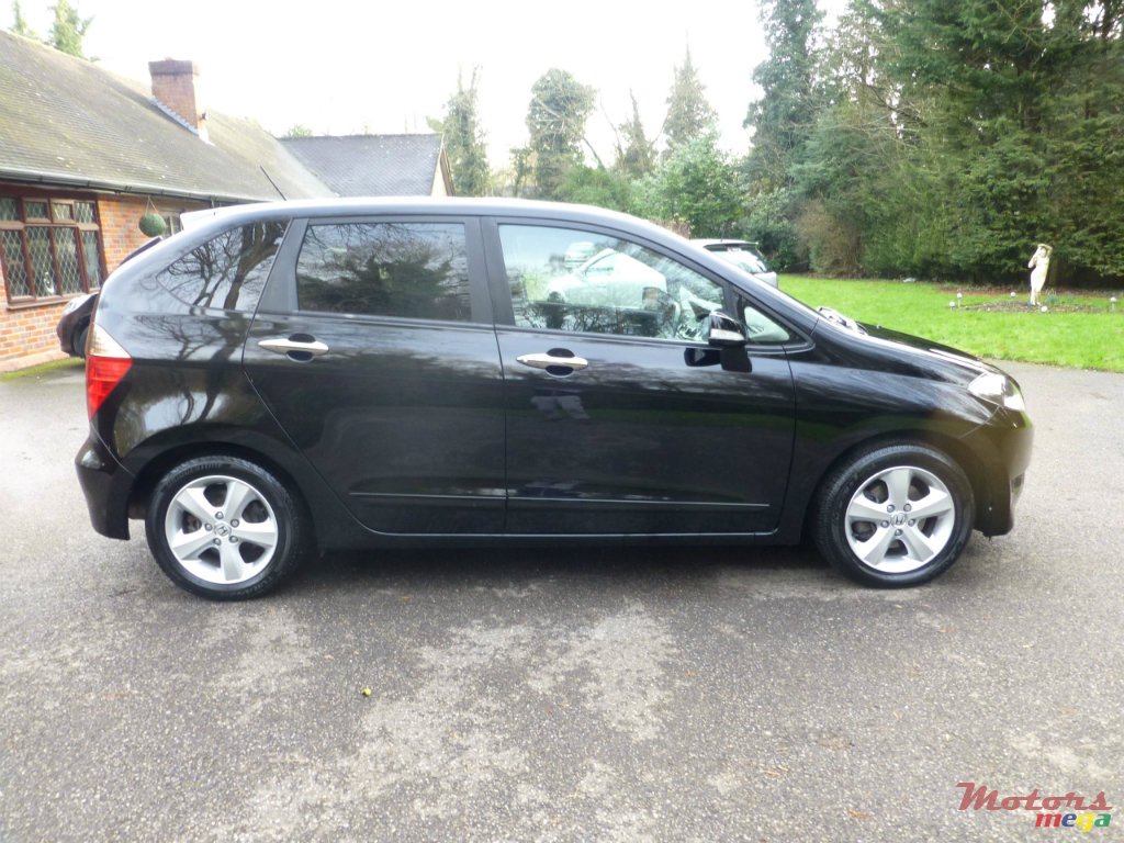 2009' Honda FR-V None photo #2