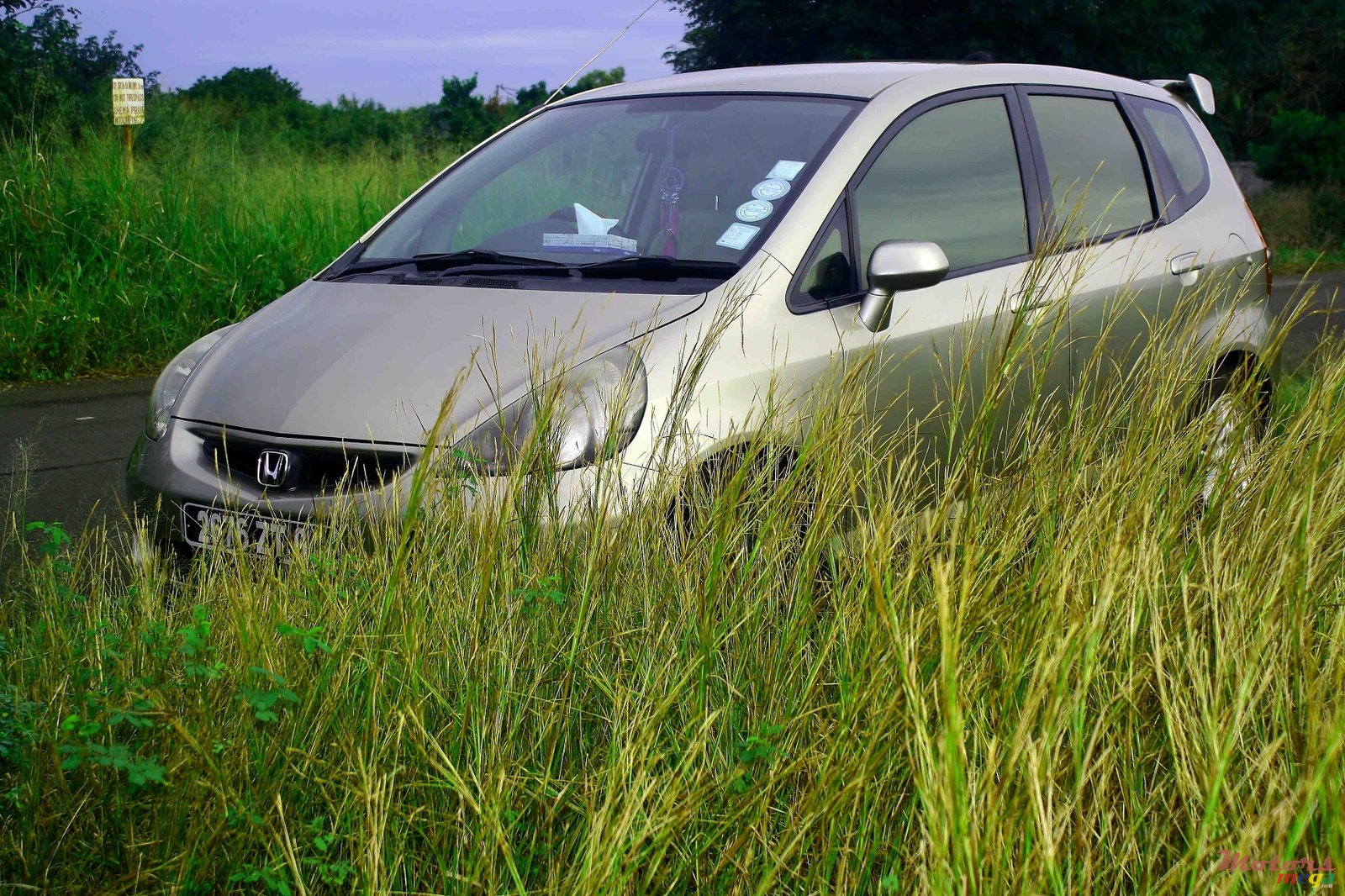 2004' Honda Fit photo #2