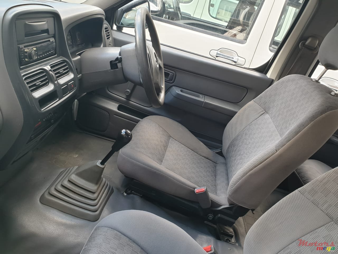 2012' Nissan Navara photo #2