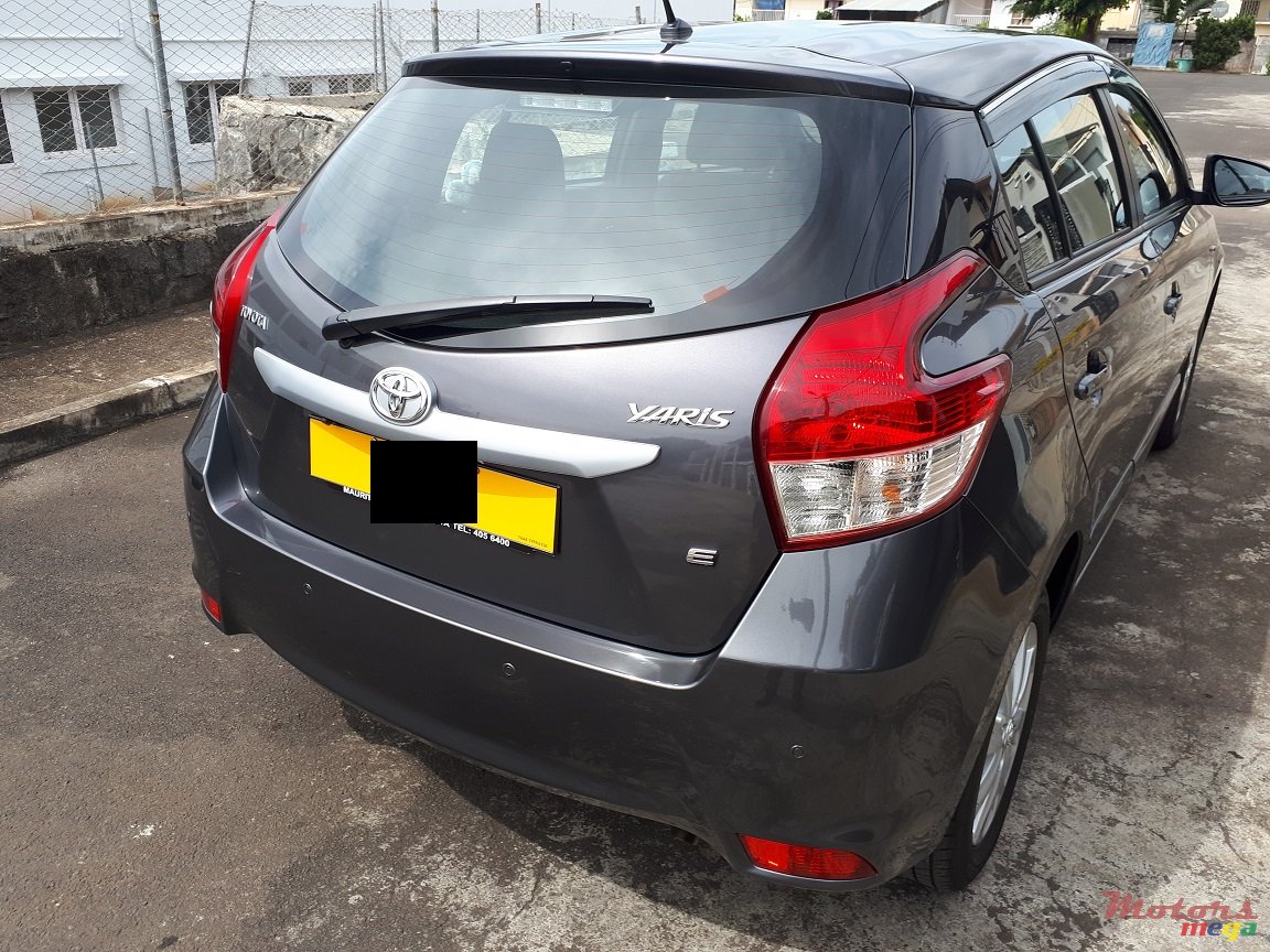 2017' Toyota Yaris None photo #3