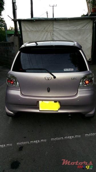 2000' Toyota Vitz photo #3