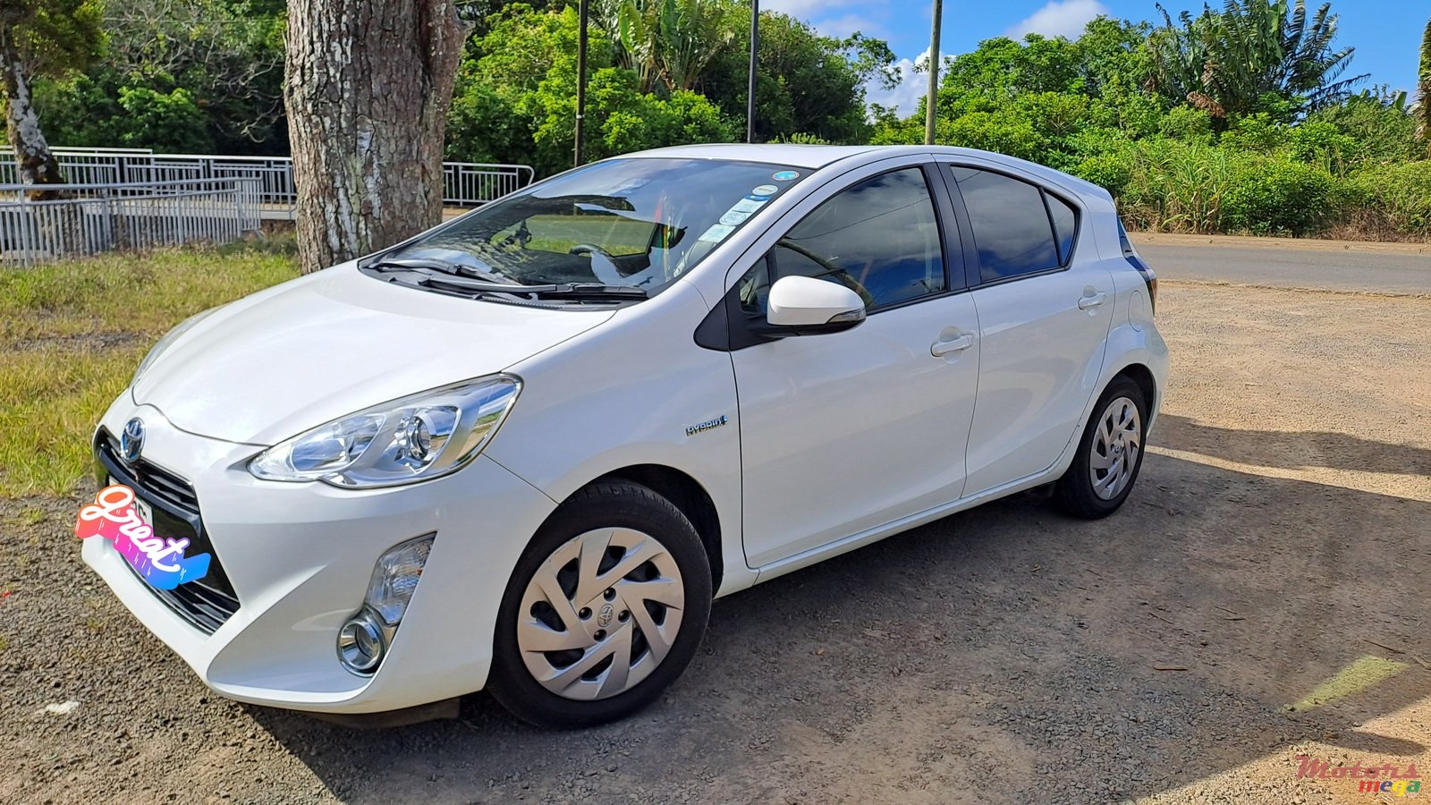 2016' Toyota Aqua photo #1