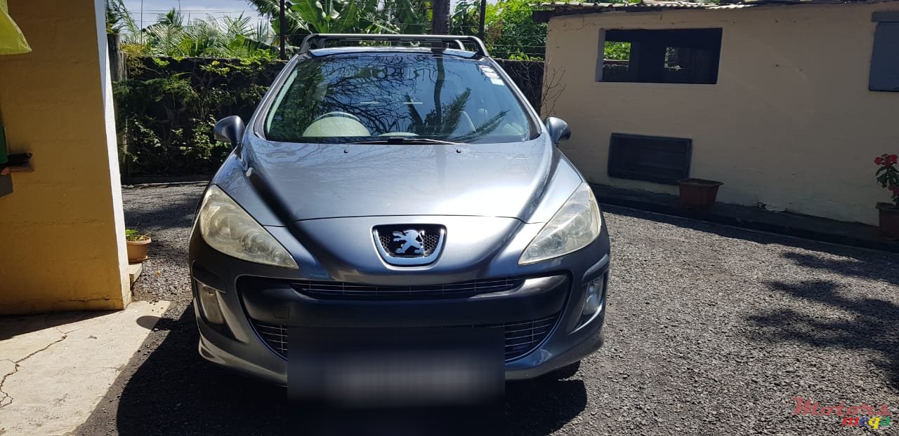 2010' Peugeot 308 photo #3