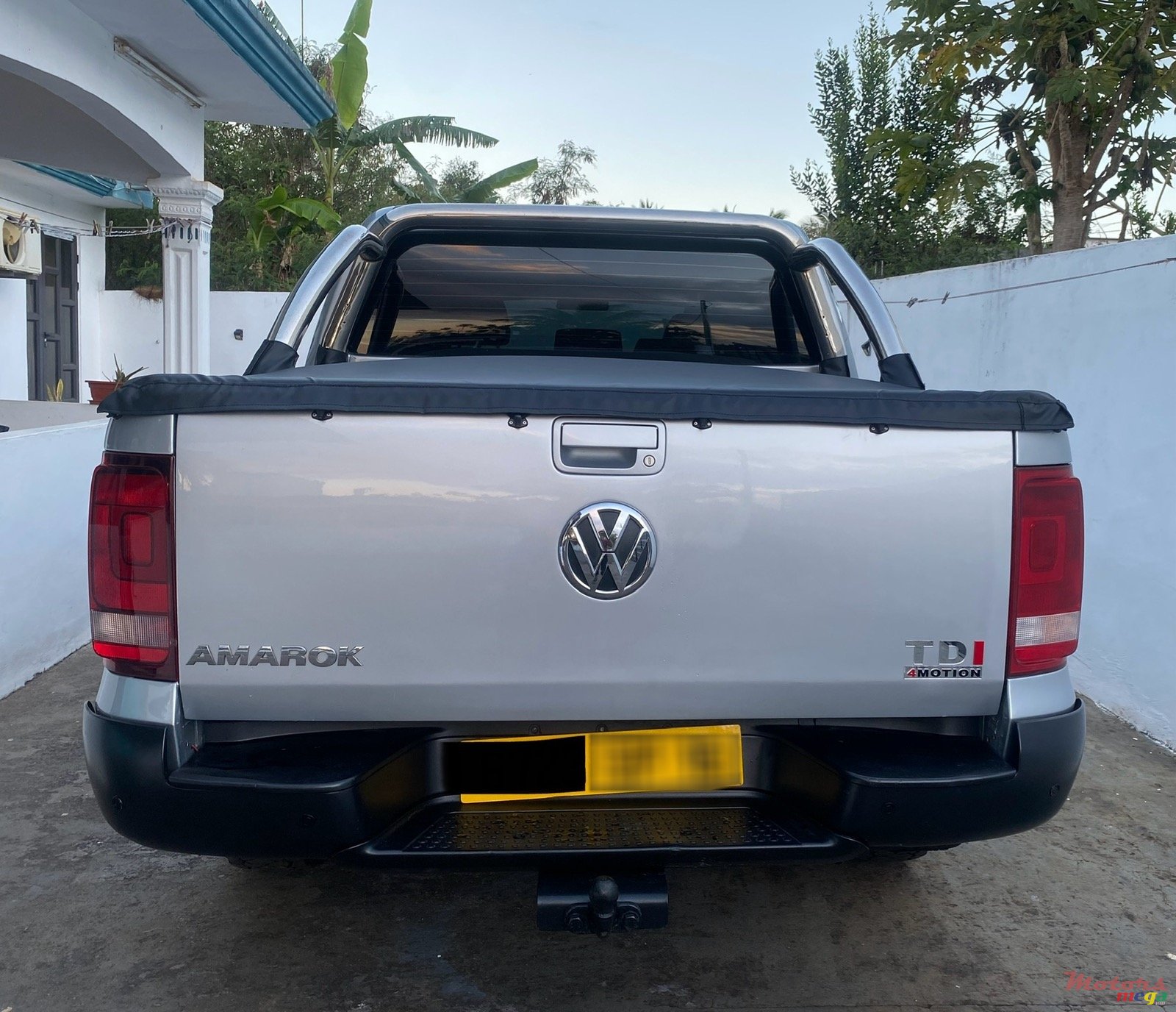 2016' Volkswagen Amarok TDI 4motion photo #3