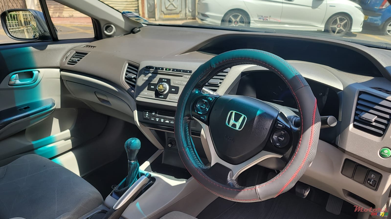 2012' Honda Civic VXi Manual photo #5