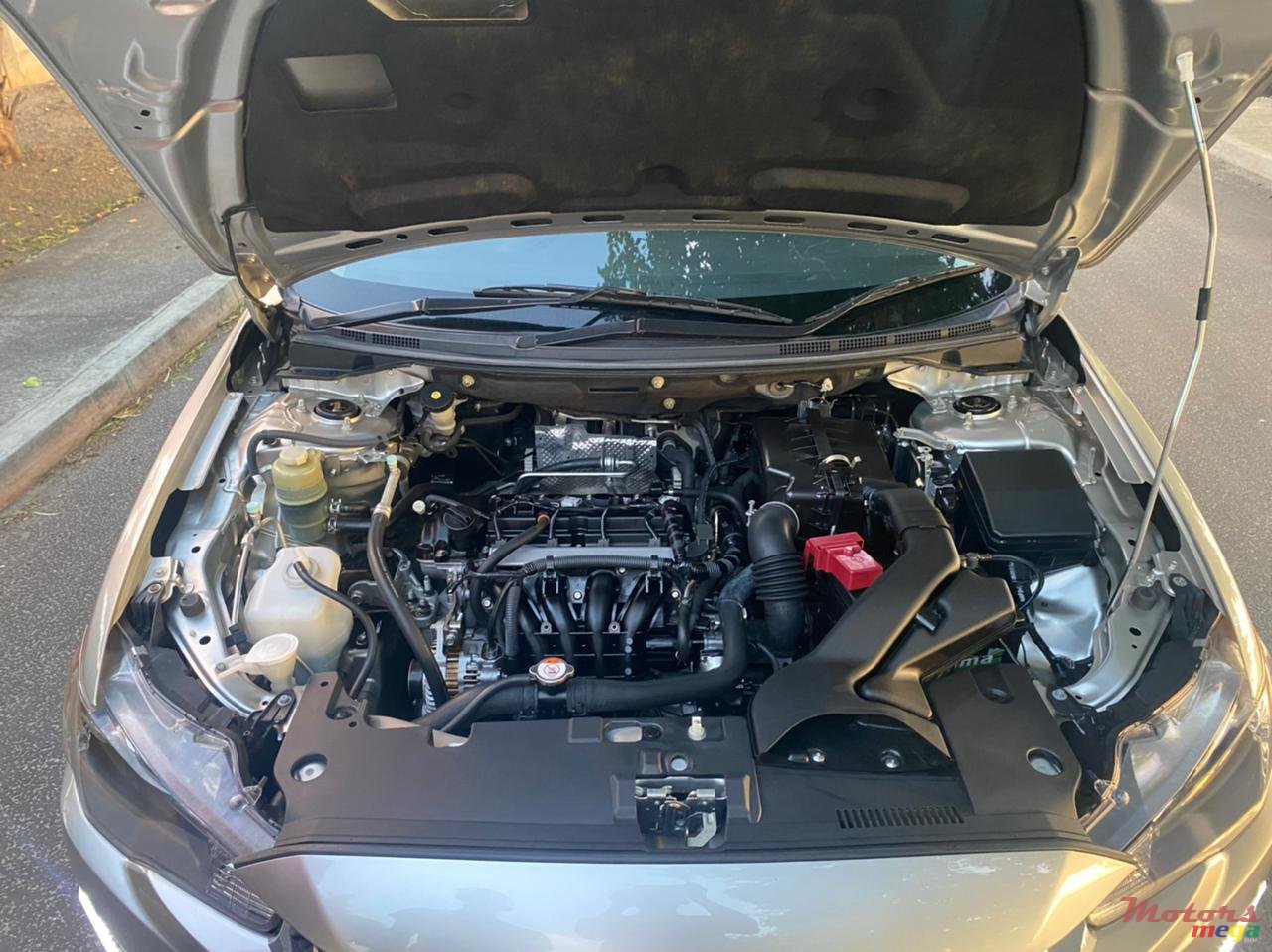 2016' Mitsubishi Lancer photo #5