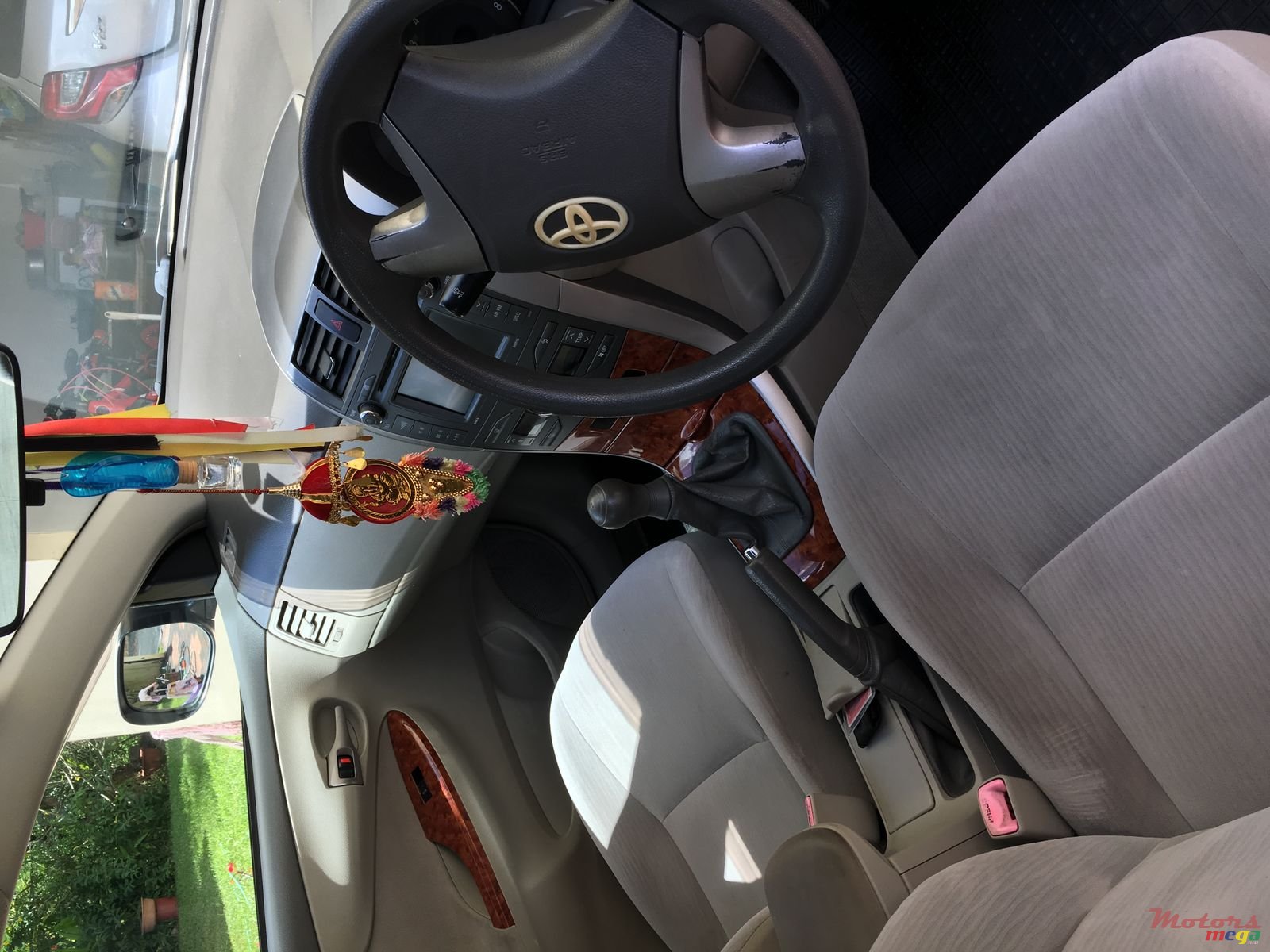 2008' Toyota Axio photo #2